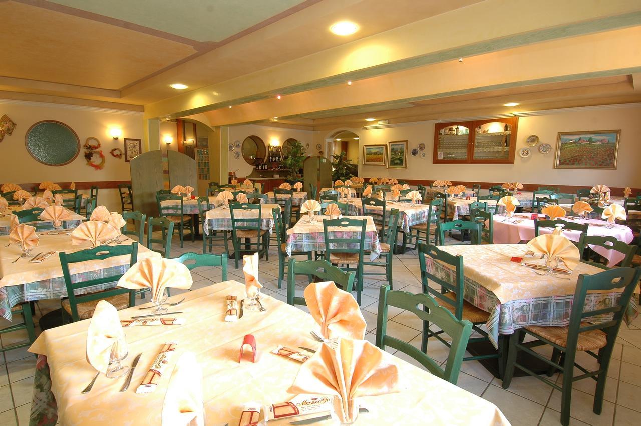 Hotel Ristorante Il Pirata San Vito di Leguzzano Dış mekan fotoğraf